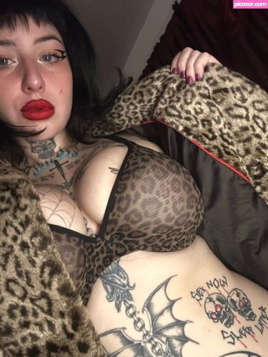 devildollee  - Image