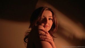 LucyDeLovely  - Thumb