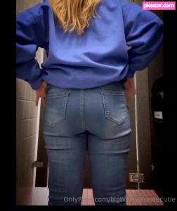 Big booty blonde cutie - Thumb