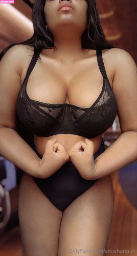 Shovhangini Shekhar - Image
