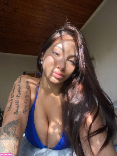 Mia Keller  - Image