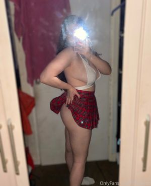 bustybritishbrunette N2