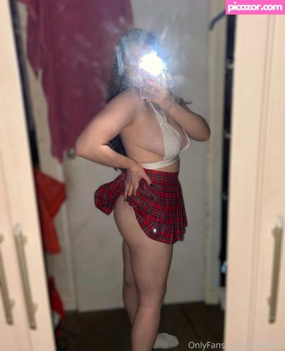 bustybritishbrunette - Image
