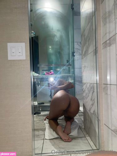 Angiebellaxo  - Image