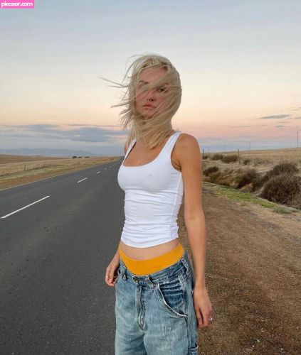 Julia Wulf - Image