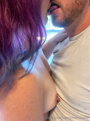 Curvymomclaire  - Thumb