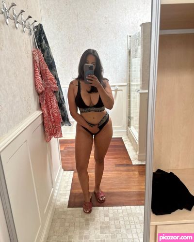 Nadia Adan - Image