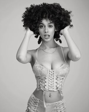 angel-sophia-macklin photo #7 photo n 7