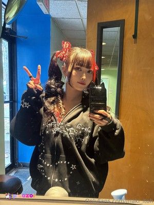 Maki Itoh N25