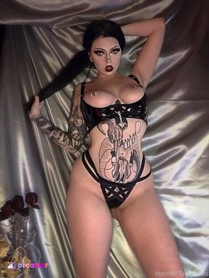 mischa-cleo-moore photo #8 photo n 8