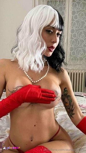Aura Pazzani - Thumb