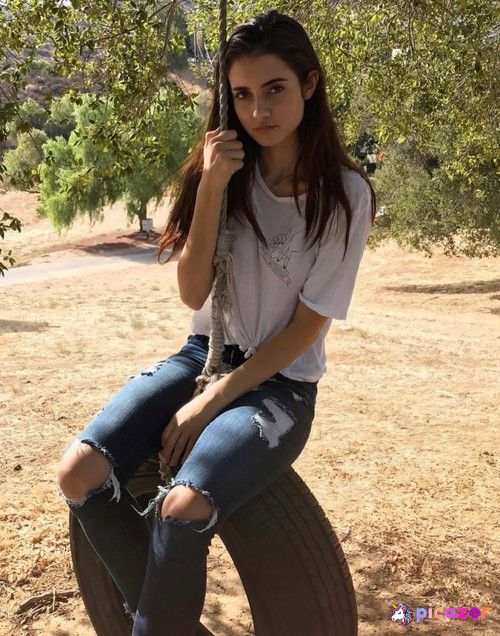 Sarah Curr - Image