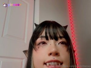 lewdkittenxo N13