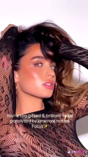 Sommer Ray N274