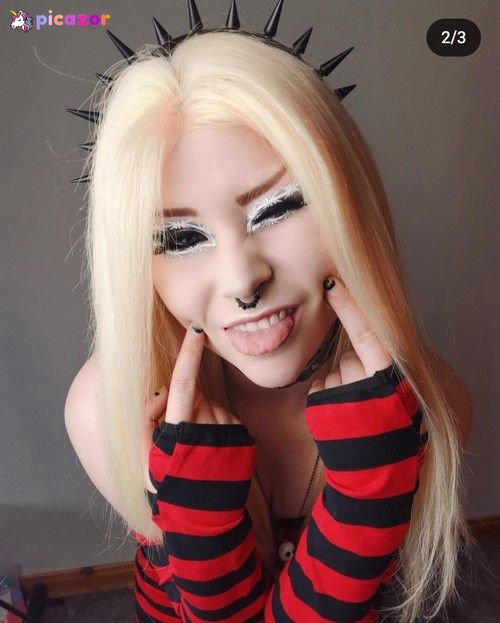 Catastrophiclarawr - Image