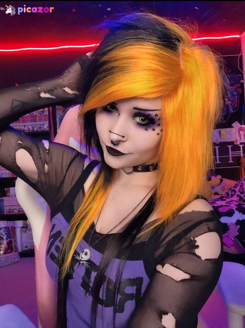 Catastrophiclarawr - Image