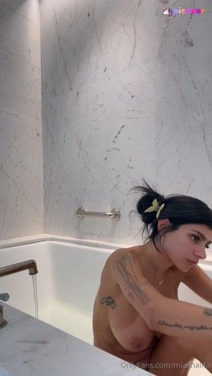 mia-khalifa photo #965 photo n 965