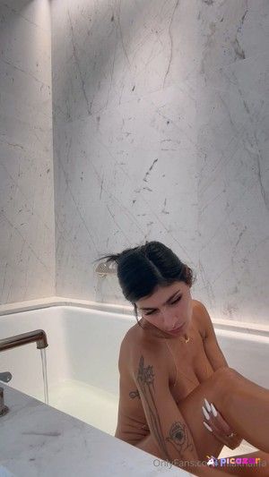 mia-khalifa photo #968 photo n 968