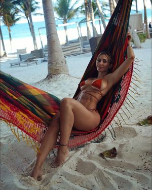 claudia-sampedro-1 photo #437 photo n 437