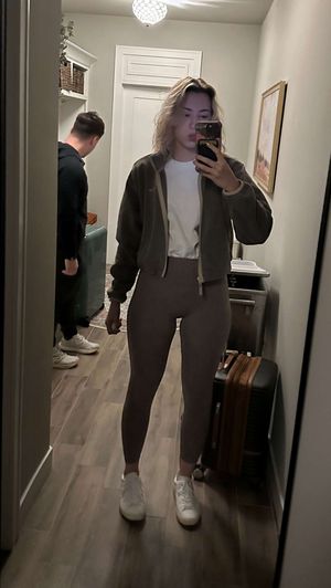 pineapplebrat-2 photo #2017 photo n 2017
