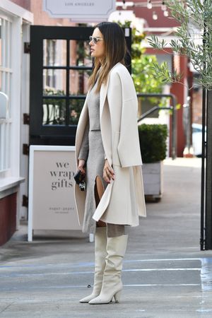 alessandra-ambrosio photo #437 photo n 437