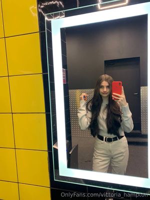 Victoria Hampton - Thumb