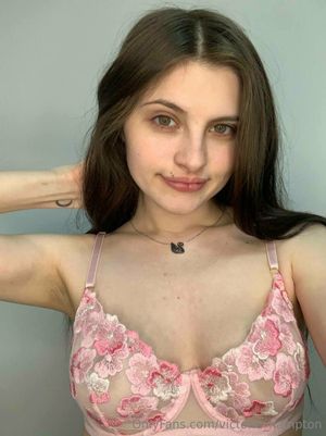 Victoria Hampton - Thumb