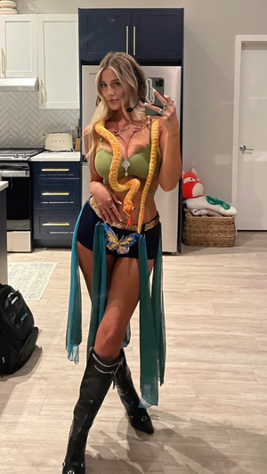 Maddie Hope N16