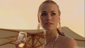 yvonne-strahovski-1 photo #266 photo n 266