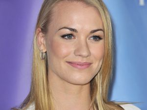 yvonne-strahovski-1 photo #241 photo n 241