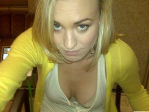 yvonne-strahovski-1 photo #10 photo n 10