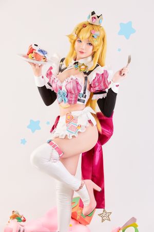 ZinieQ Cosplayer N53