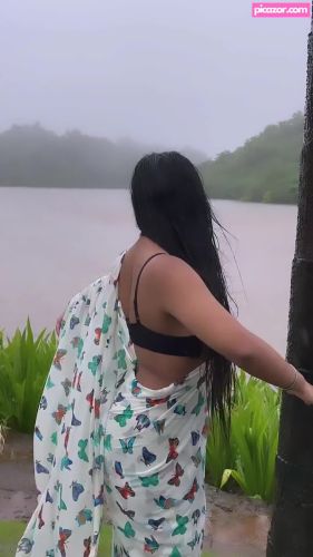 SUHANA KHAN - Image