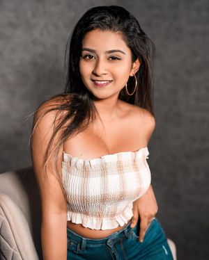 SUHANA KHAN N13