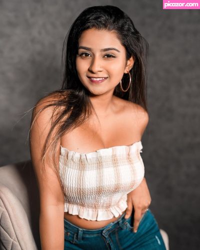 SUHANA KHAN - Image