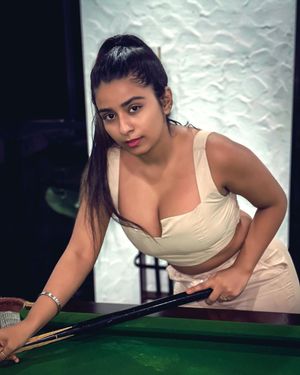 SUHANA KHAN - Thumb