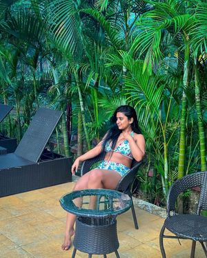 SUHANA KHAN - Thumb