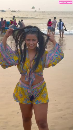 SUHANA KHAN - Image
