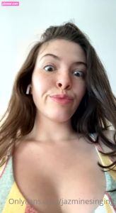 JazmineSinging - Thumb