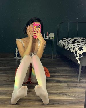 loonassoftfeet - Thumb