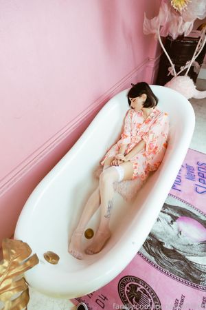 loonassoftfeet - Thumb