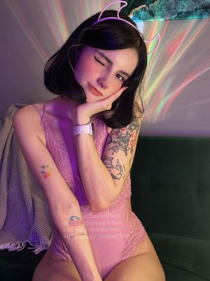 loonassoftfeet - Thumb