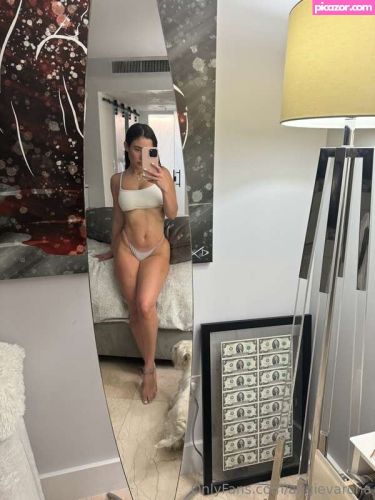 Angie Varona - Image