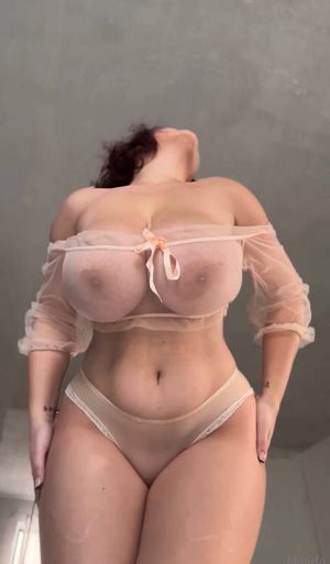 Milada Moore - Thumb