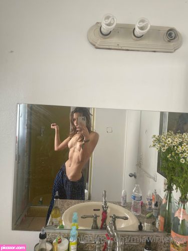 miawintersxo  - Image