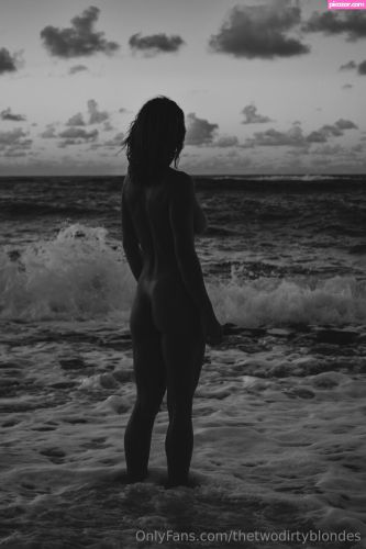 thetwodirtyblondes  - Image