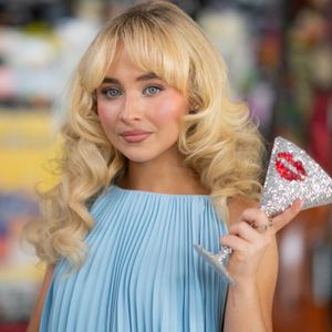 Sabrina Carpenter N12