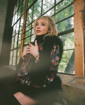 sabrina-carpenter photo #54 photo n 54