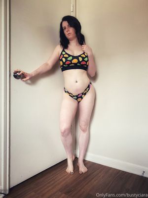 BustyCiara - Thumb