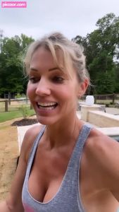 Tricia Helfer - Thumb